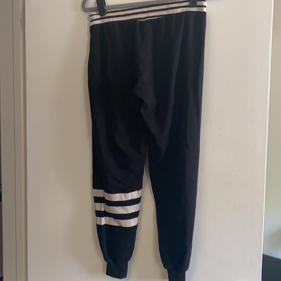 Sweat pants. - Picture 5 of 5